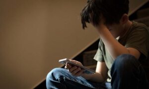 efek media sosial terhadap kesehatan mental