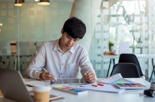 menggambar bebas kesehatan mental dewasa