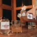 Mengaduk Minuman Perlahan