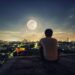 menatap bulan purnama